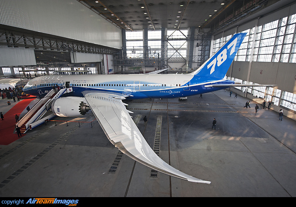 Boeing 787-8 Dreamliner Boeing 787-8 Dreamliner