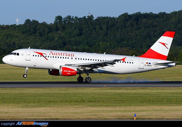 Airbus A320-216 Airbus A320-216