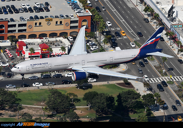 Boeing 777-3M0/ER Boeing 777-3M0/ER