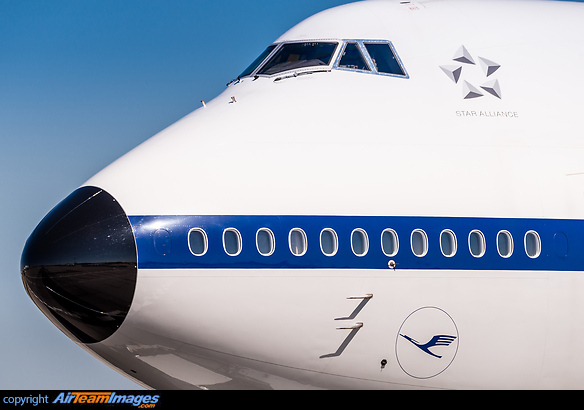 Boeing 747-830 Boeing 747-830