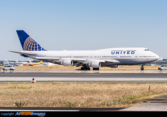 Boeing 747-422 Boeing 747-422