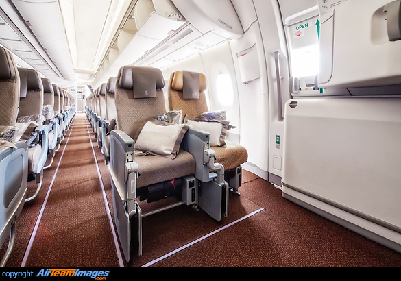 Economy Class Airbus A350-941