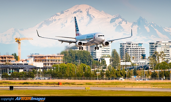 Boeing 737-823 Boeing 737-823