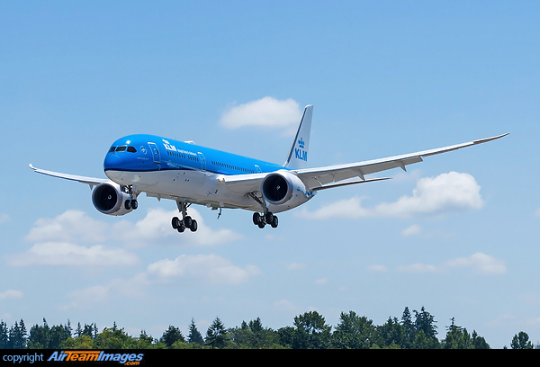 KLM Royal Dutch Airlines latest 787-9 on her first flight Boeing 787-9 Dreamliner