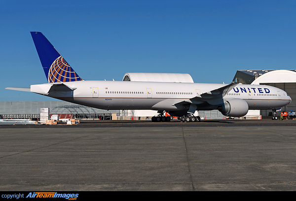 The 1500th Boeing 777 that will soon be delivered to United Airlines Boeing 777-322/ER