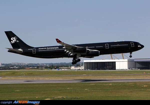 Airbus A340-313 Airbus A340-313
