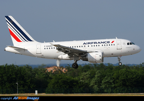 Airbus A318-111 Airbus A318-111