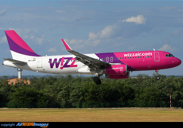 Airbus A320-232 Airbus A320-232