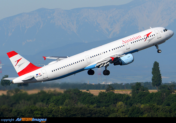 Airbus A321-211 Airbus A321-211