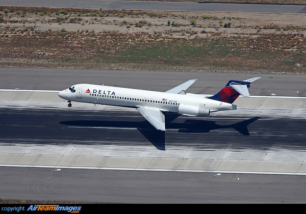 Boeing 717-2BD Boeing 717-2BD