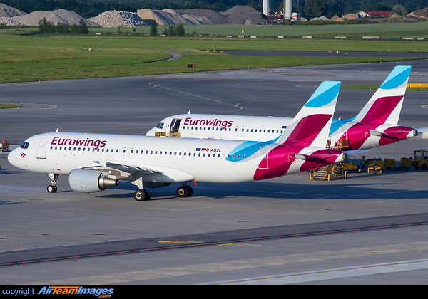 Airbus A320-216 Airbus A320-216