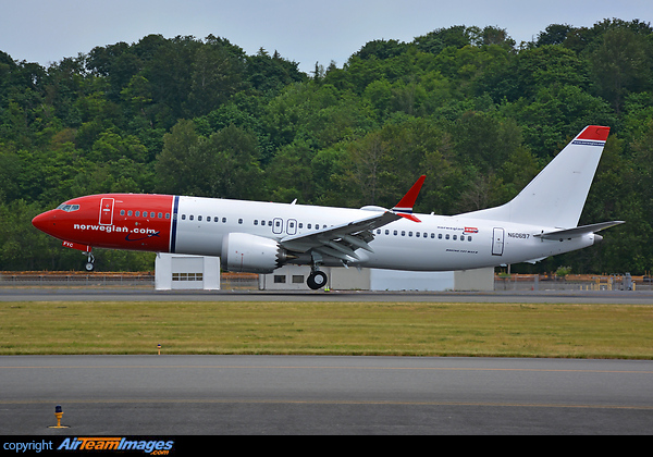 Boeing 737-8 MAX Boeing 737-8 MAX