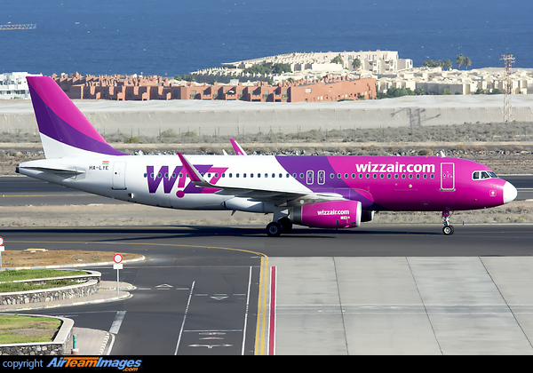 Airbus A320-232 Airbus A320-232