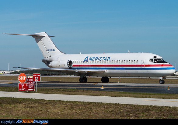 McDonnell Douglas DC-9-15(F) McDonnell Douglas DC-9-15(F)