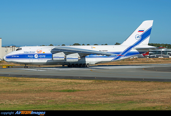 Antonov An-124-100 Ruslan Antonov An-124-100 Ruslan