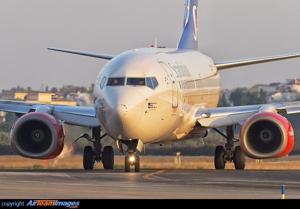 Boeing 737-76N Boeing 737-76N
