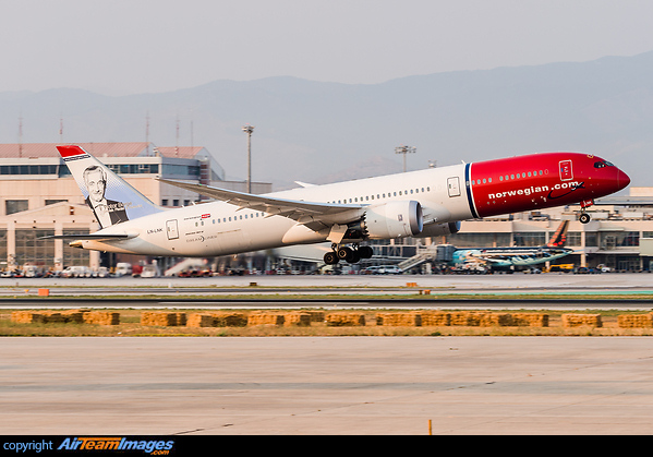 Boeing 787-9 Dreamliner Boeing 787-9 Dreamliner