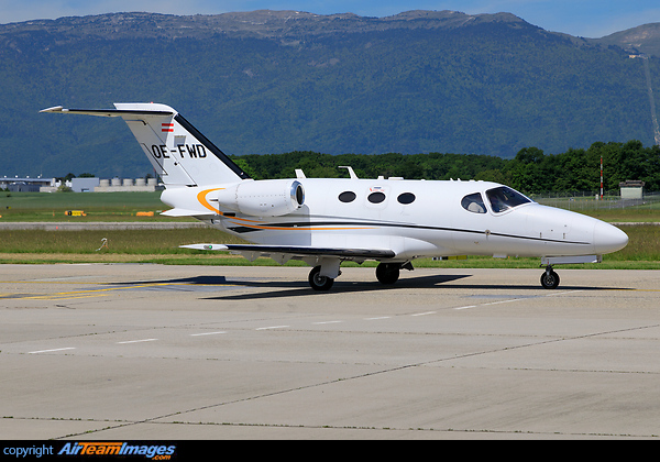 Crashed whilst on approach to Friedrichshaven,Germany on 14th December 2017. Cessna Citation Mustang