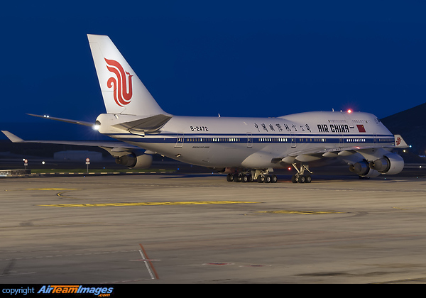 Boeing 747-4J6 Boeing 747-4J6
