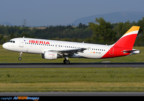 Airbus A320-214 Airbus A320-214