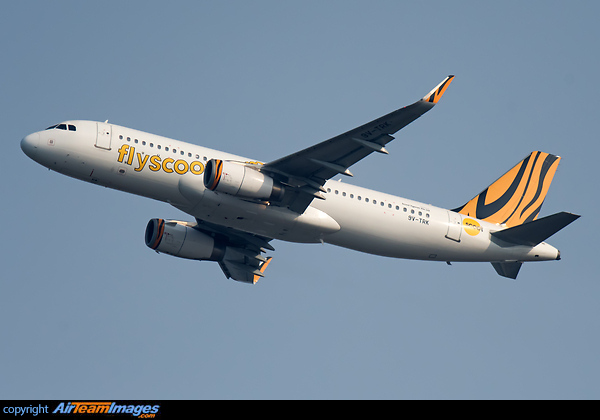 Hybrid scheme after Tiger Air re-branded into Scoot. Airbus A320-232