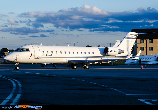 DJ Snake titles Bombardier Challenger 850