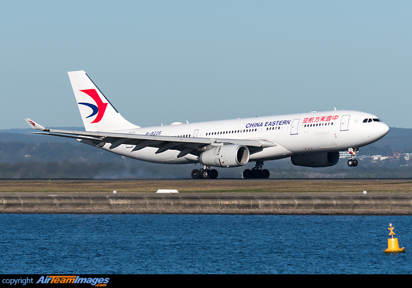 Airbus A330-214 Airbus A330-214