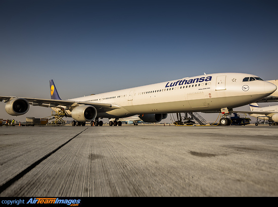 Airbus A340-642 Airbus A340-642