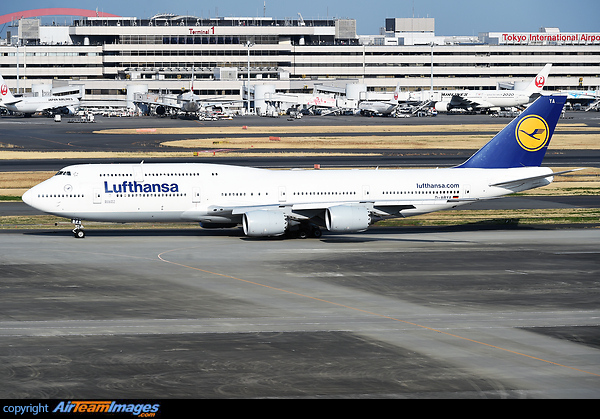Boeing 747-830 Boeing 747-830