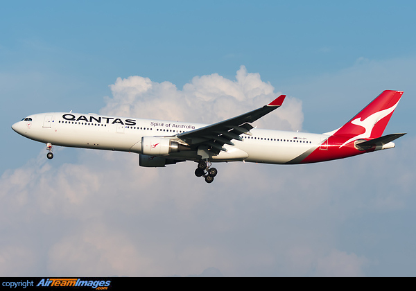 Airbus A330-303 Airbus A330-303