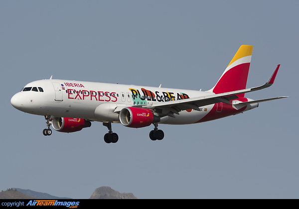 Special Livery from Pull & Bear Airbus A320-216