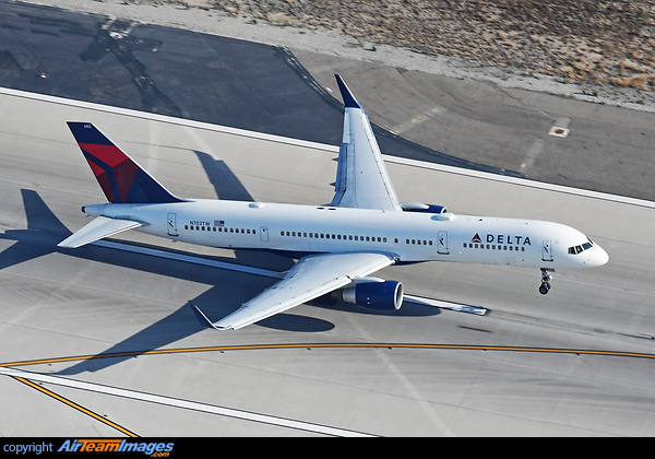 Boeing 757-2Q8 Boeing 757-2Q8
