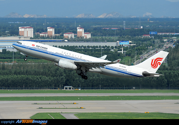 Airbus A330-243 Airbus A330-243