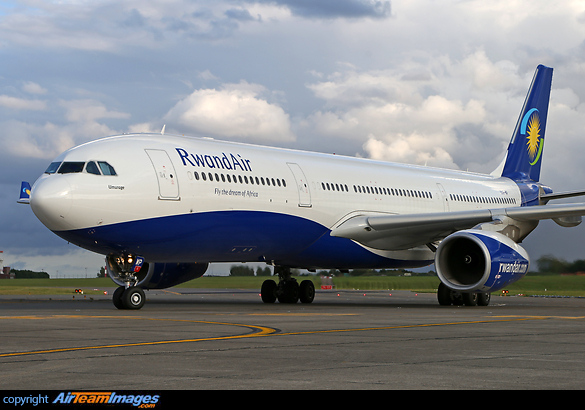 Airbus A330-343 Airbus A330-343
