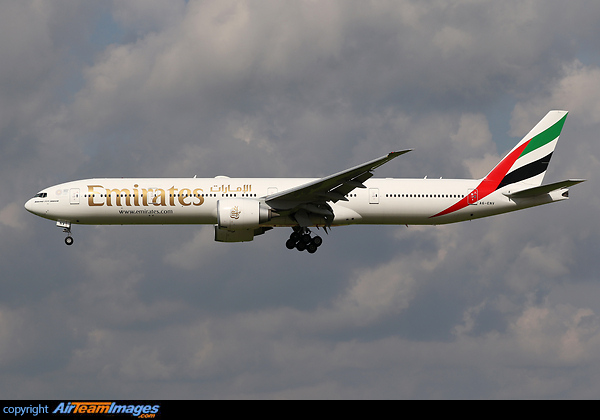 Boeing 777-31H/ER Boeing 777-31H/ER