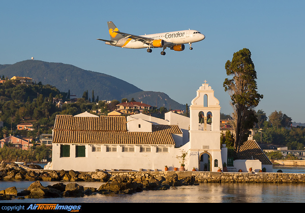 Airbus A320-212 Airbus A320-212