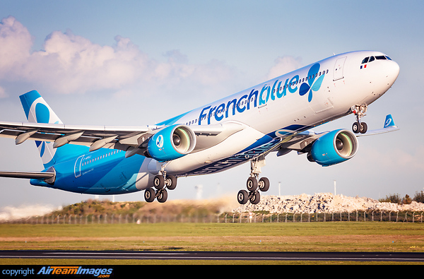 Airbus A330-323 Airbus A330-323
