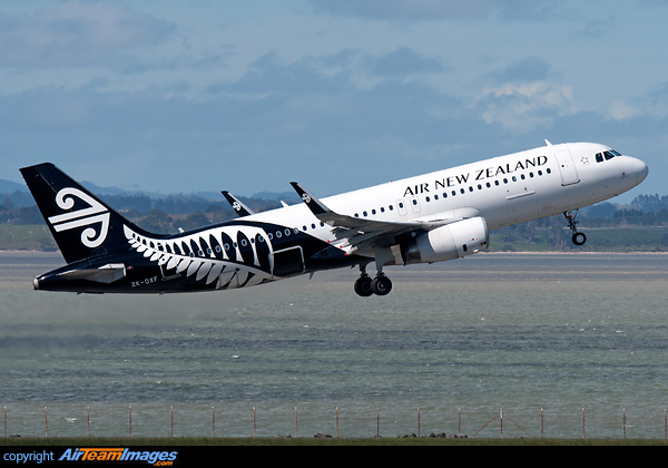 Airbus A320-232 Airbus A320-232