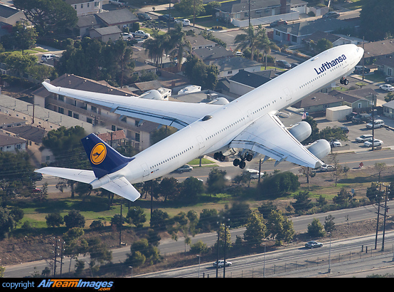 Airbus A340-642 Airbus A340-642