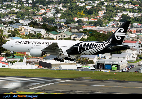Boeing 777-219/ER Boeing 777-219/ER