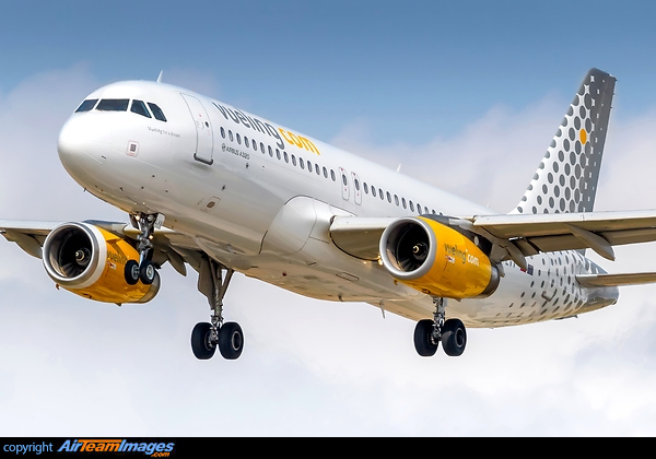 Airbus A320-232 Airbus A320-232