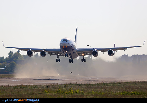 Ilyushin Il-96-300 Ilyushin Il-96-300