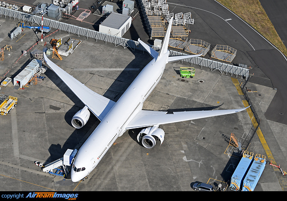 Boeing 787-10 Dreamliner Boeing 787-10 Dreamliner