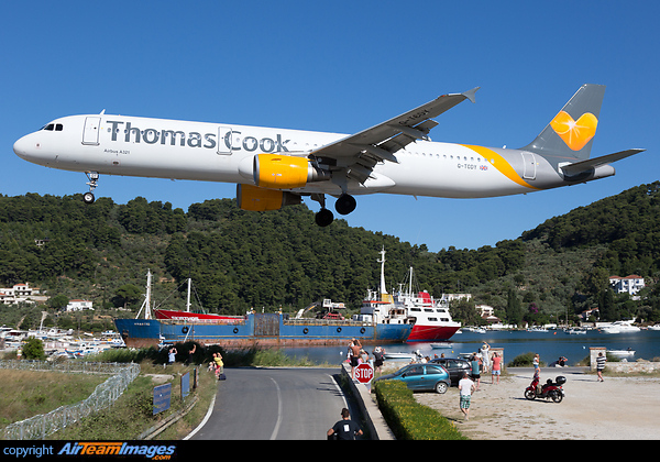Airbus A321-211 Airbus A321-211