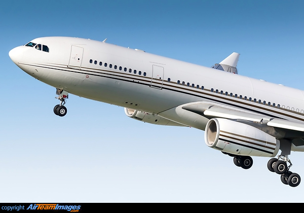 Airbus A330-243 Airbus A330-243