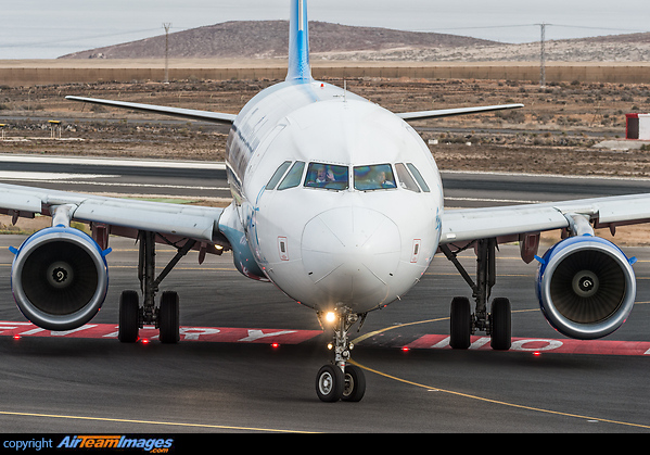 Airbus A321-211 Airbus A321-211