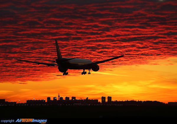 Boeing 777-3M0/ER Boeing 777-3M0/ER