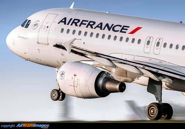 Airbus A320-214 Airbus A320-214