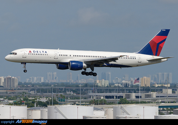 Boeing 757-251 Boeing 757-251