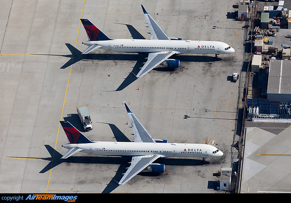 Boeing 757-251 Boeing 757-251